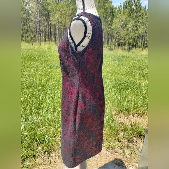 Dress - Picture 4 of 4